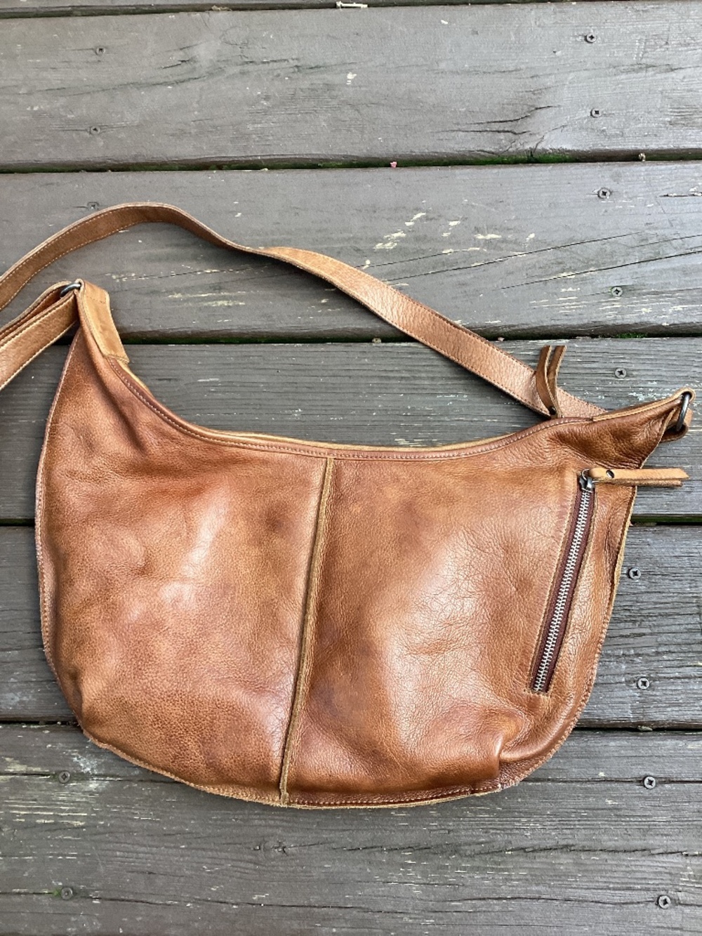 Latico Callie Sling Brown Shoulder Bag Zip Closure Inner Pockets Boho Purse Plea